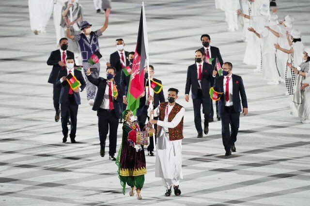 La sprinteuse afghane Kimia Yousofi prête à courir à ses 3e Jeux olympiques après avoir été sélectionnée pour les Jeux de Paris  